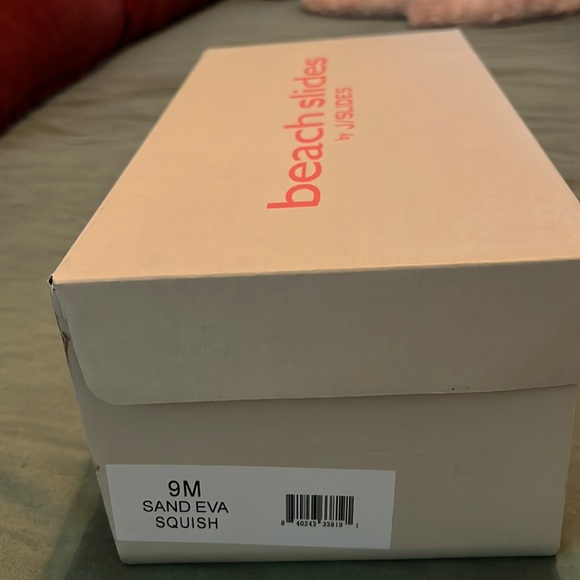 J/slides Beach slides NWT - Picture 2 of 4